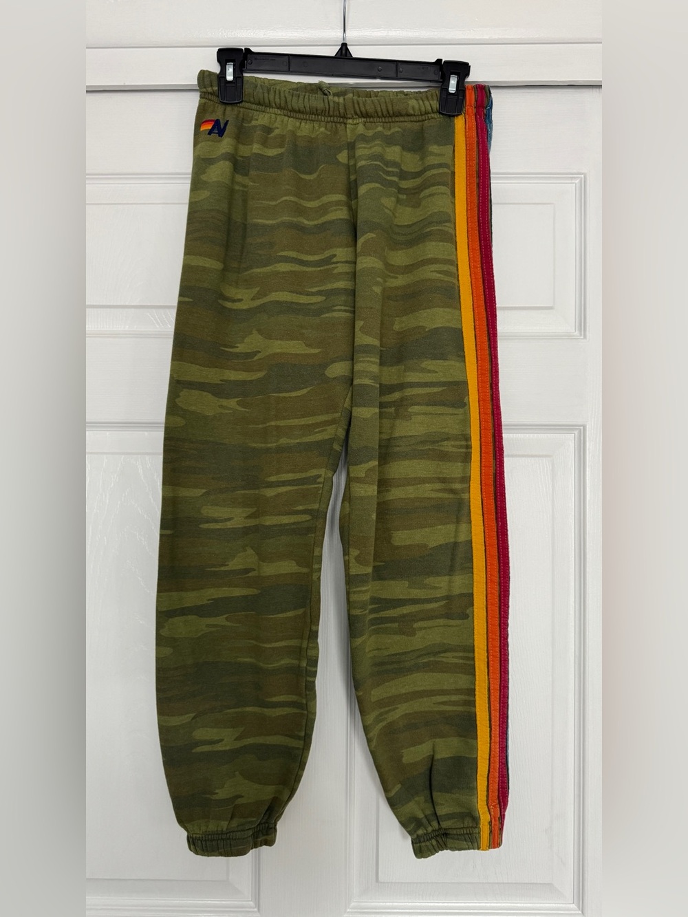 AVIATOR NATION | 5 STRIPE SWEATPANTS - CAMO LARGE